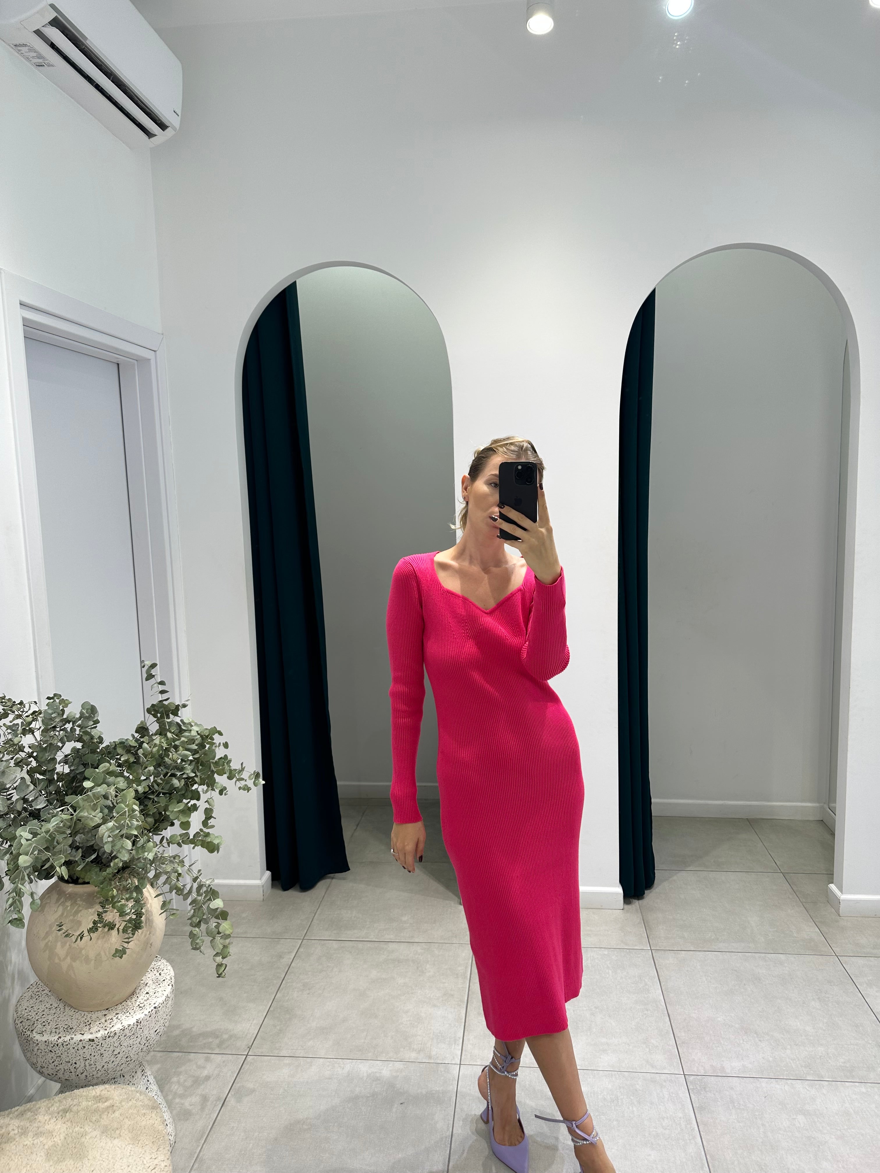 Fuchsia knitted midi dress