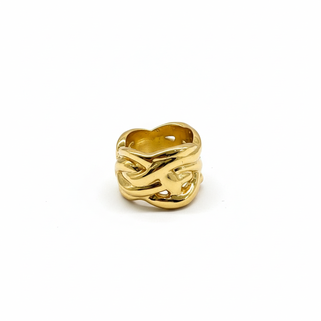 Sculptural gold ring