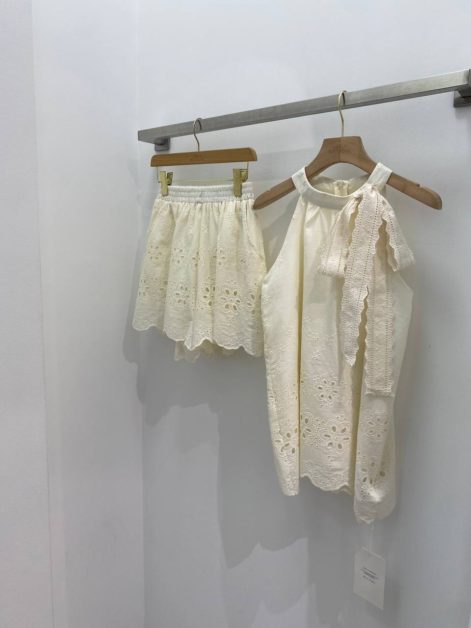 Beige embroidery top with shorts