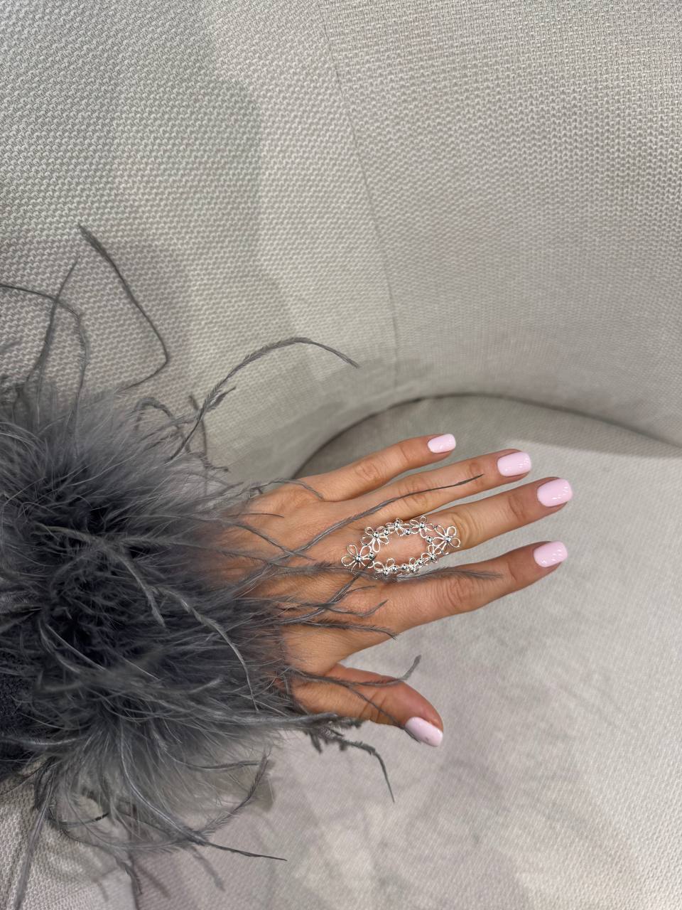 Flower filigree knuckle ring