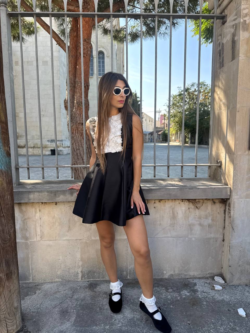 Sleeveless mini black dress