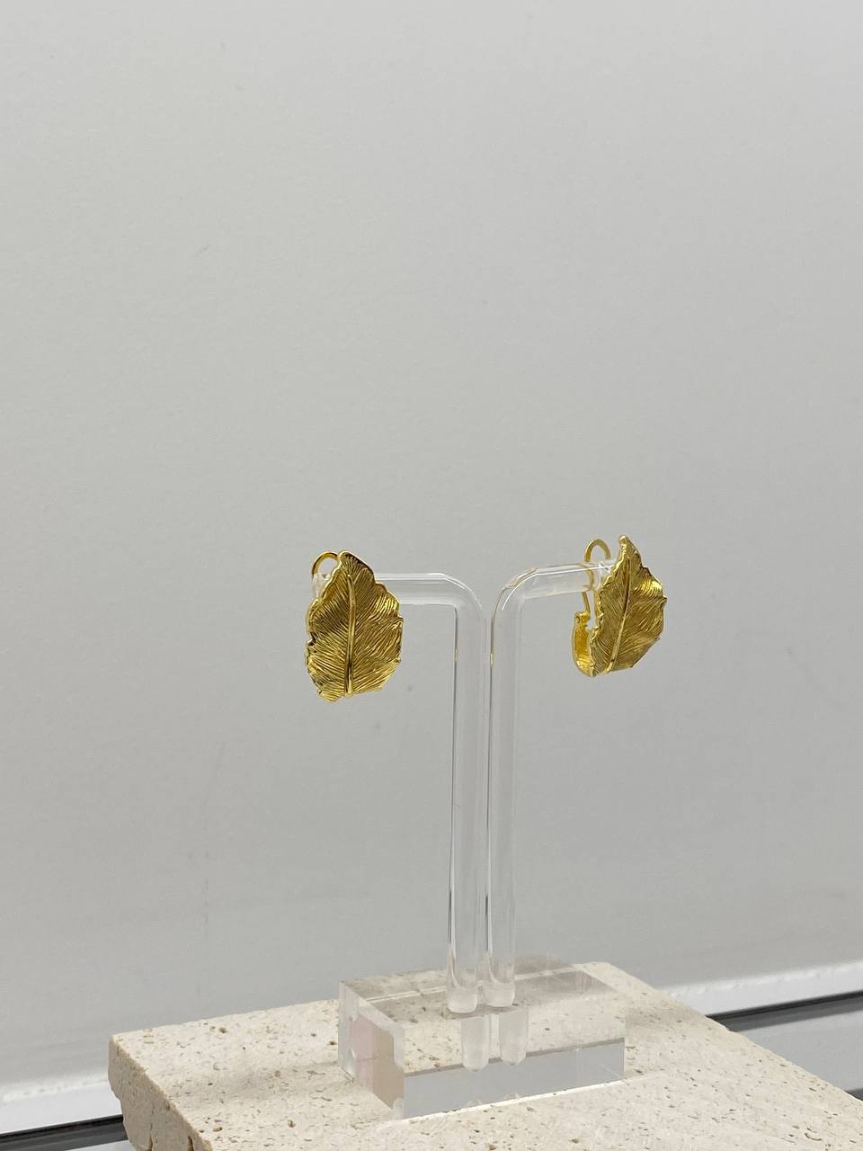 Gold leaves earrings