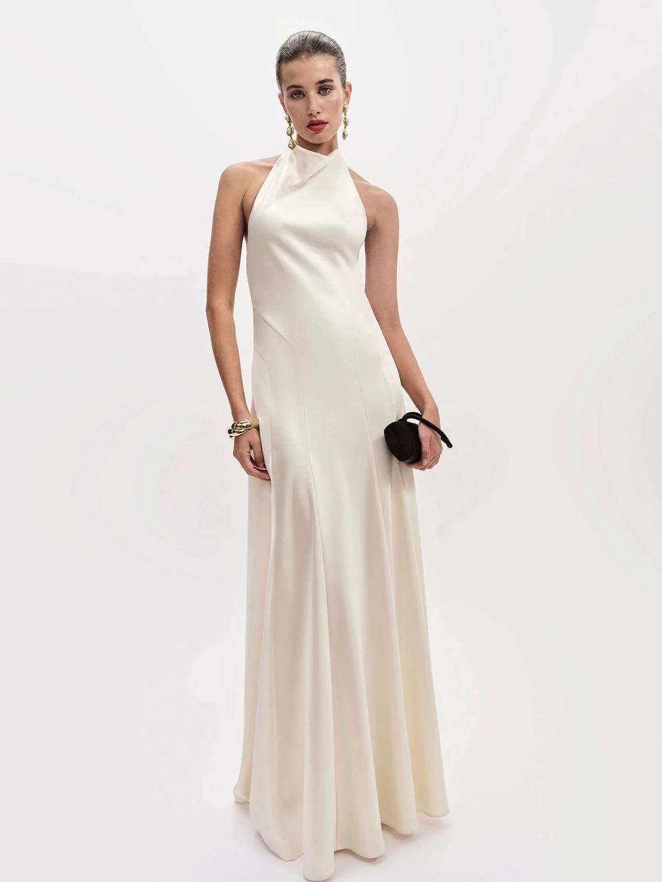 Maxi halter neck ivory backless dress