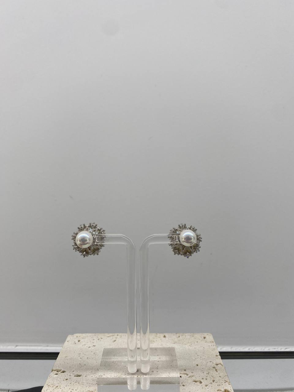 Elegant pearl earrings