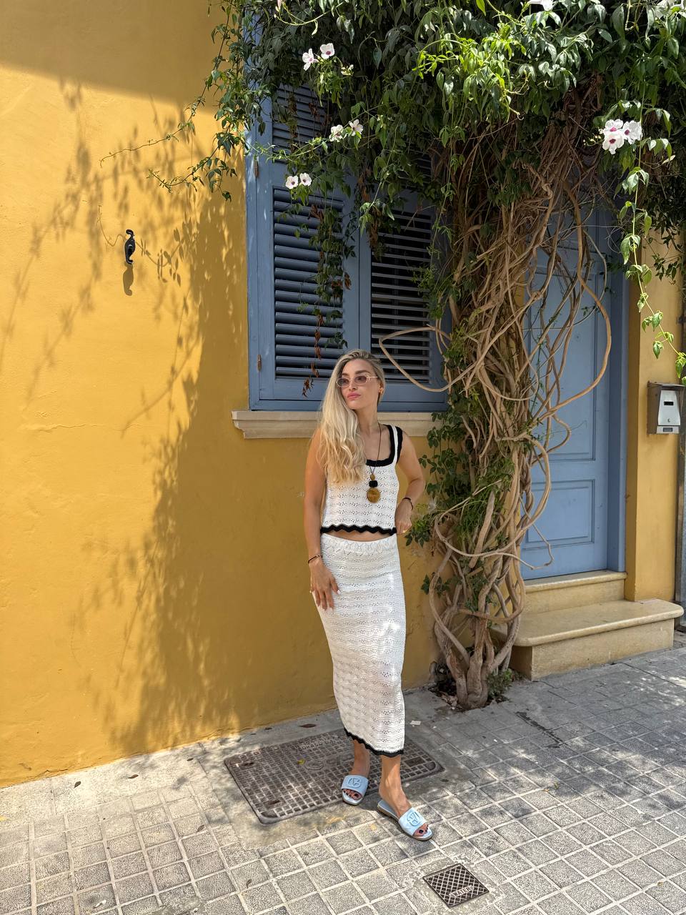 Sleeveless top with skirt