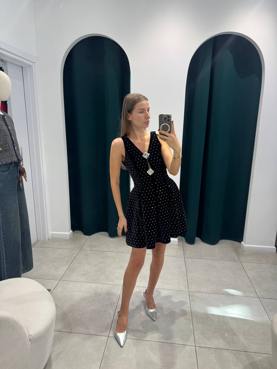 Chic black velvet mini dress