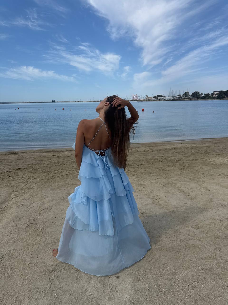 Blue puffy backless dress