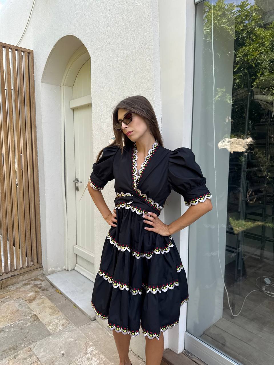 Black puffy sleeves mini dress