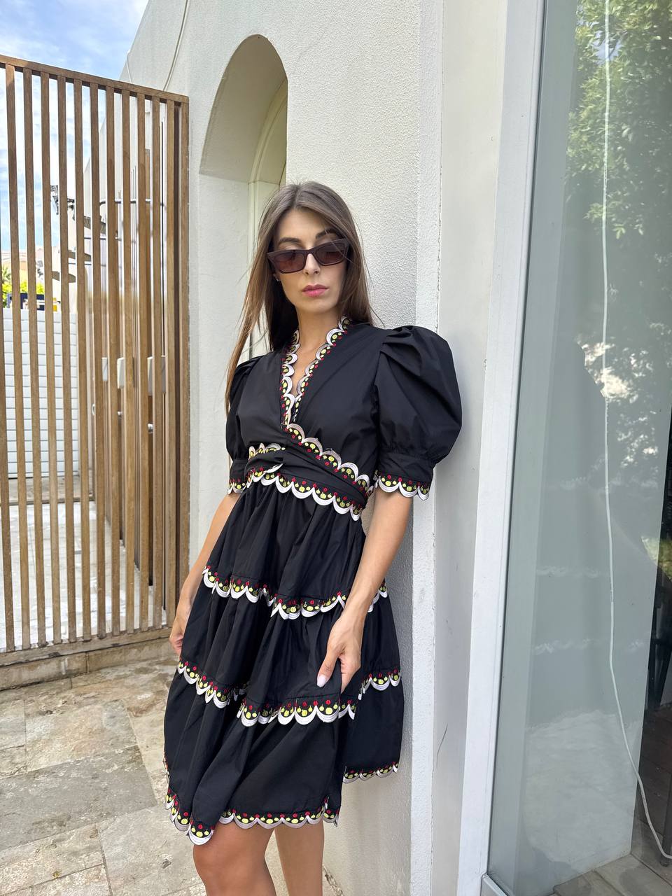 Black puffy sleeves mini dress