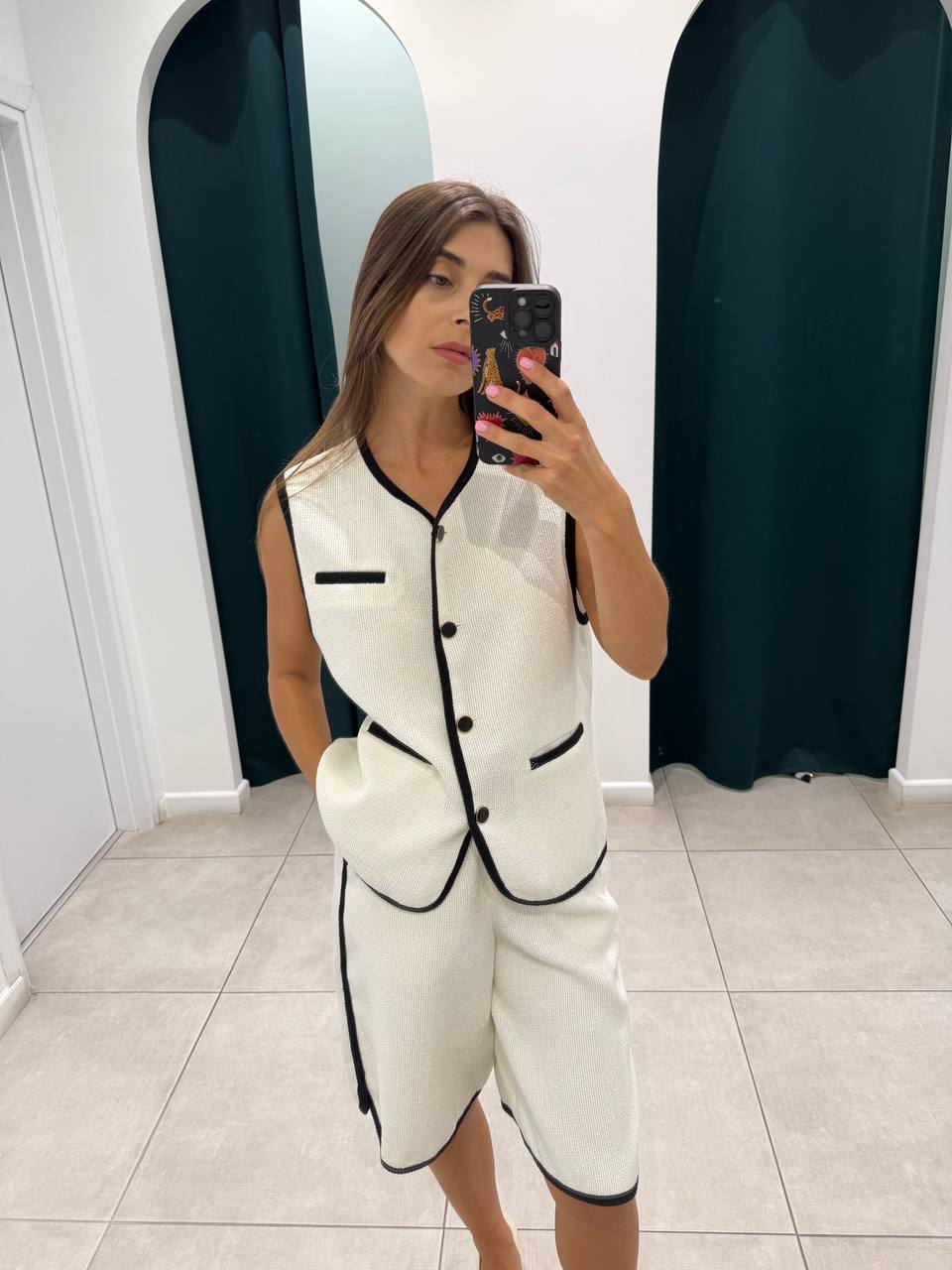 Elongated vest with shorts
