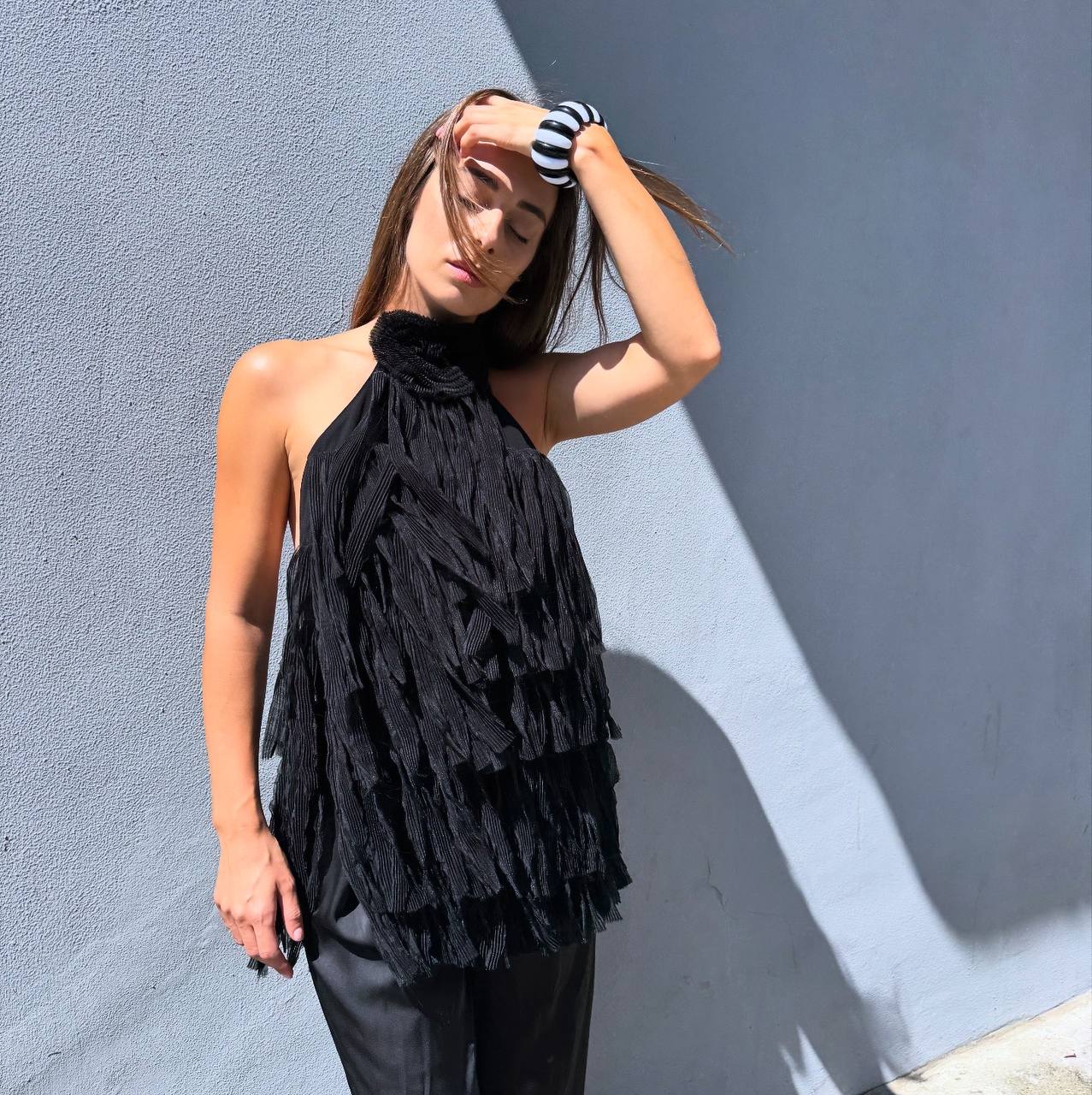 Black backless top