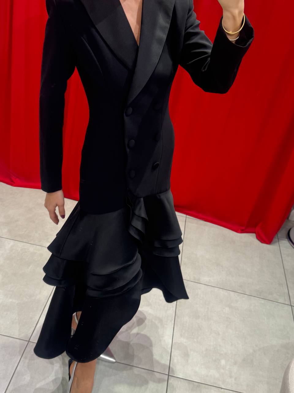 Black asymmetric ruffle-hem  dress