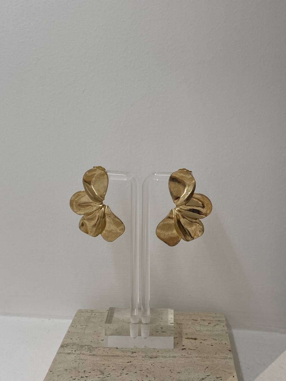 Flower gold earrings
