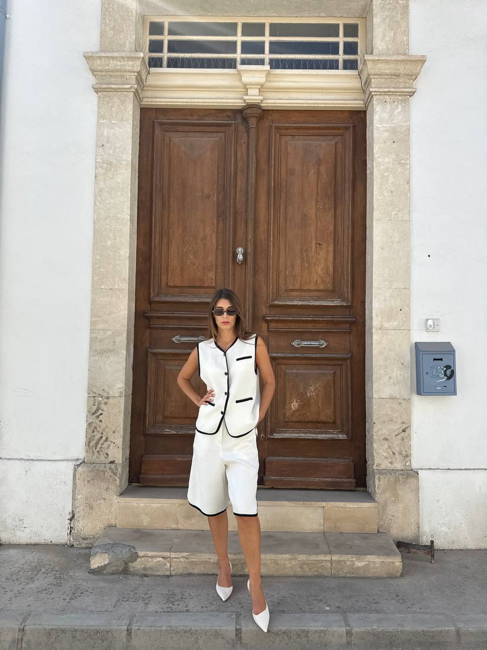 Elongated vest with shorts