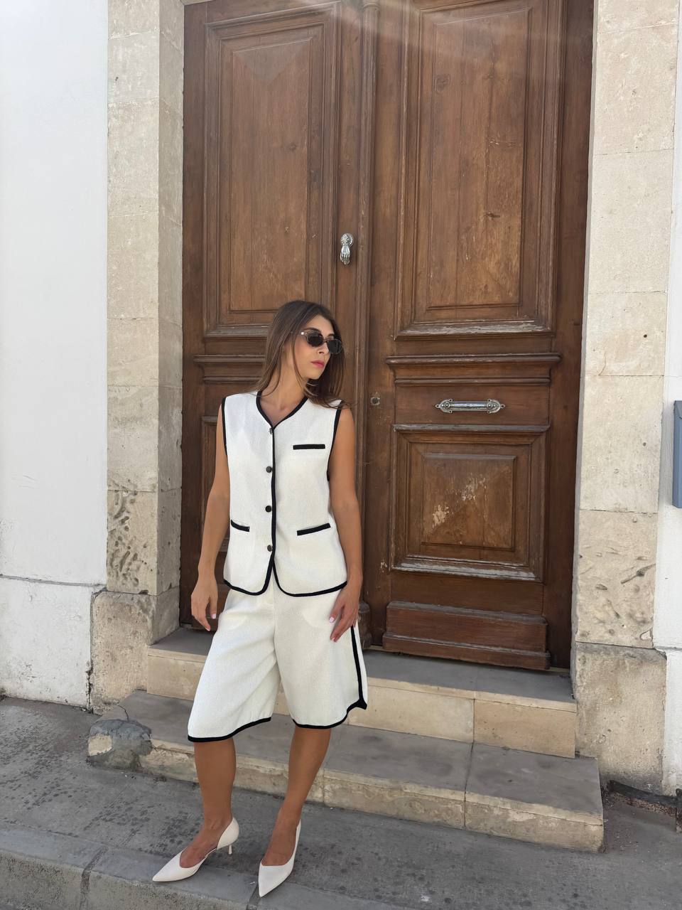Elongated vest with shorts