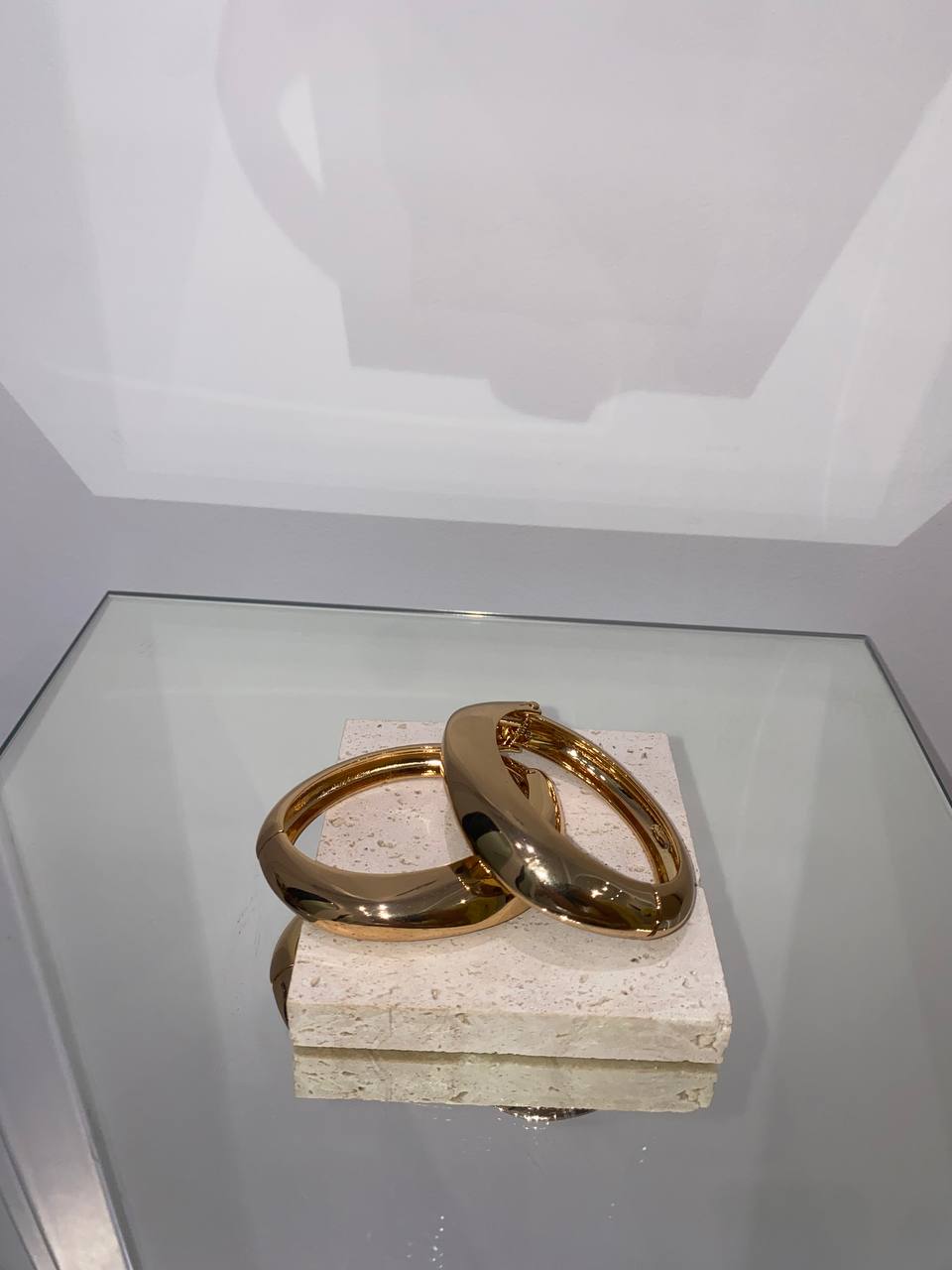Cuff gold single bracelet