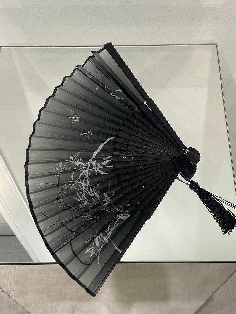 Floral hand fan