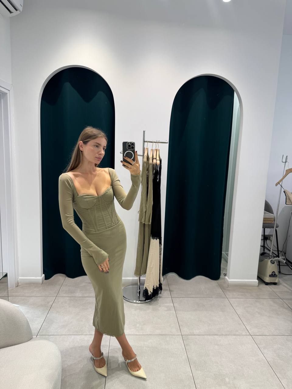 Long sleeve bodycon midi dress