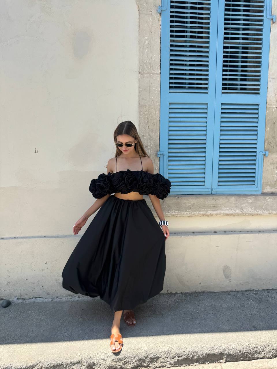 Puffy black skirt