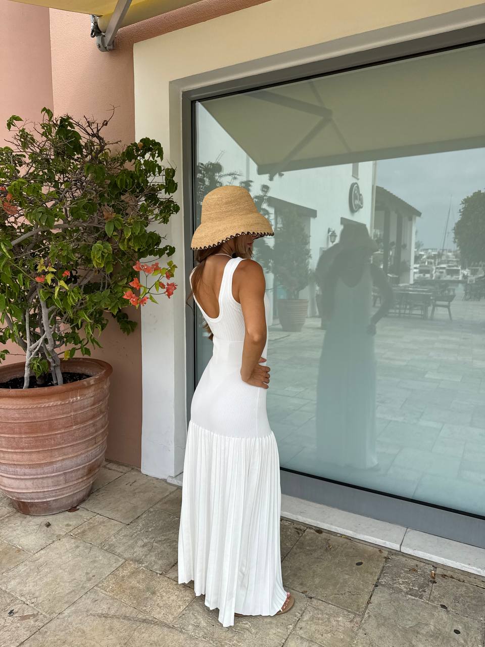 White knitted maxi dress